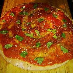A picture of Tex's New York Style Pizza Sauce 🍕.