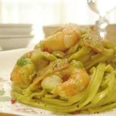 Super Creamy Avocado Cream Pasta A picture of Super Creamy Avocado Cream Pasta.