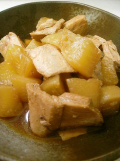 A picture of Simmered Tuna & Daikon Radish.
