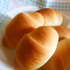 A picture of Bread Rolls that Stay Soft the Next Day.