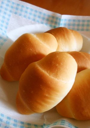 A picture of Bread Rolls that Stay Soft the Next Day.