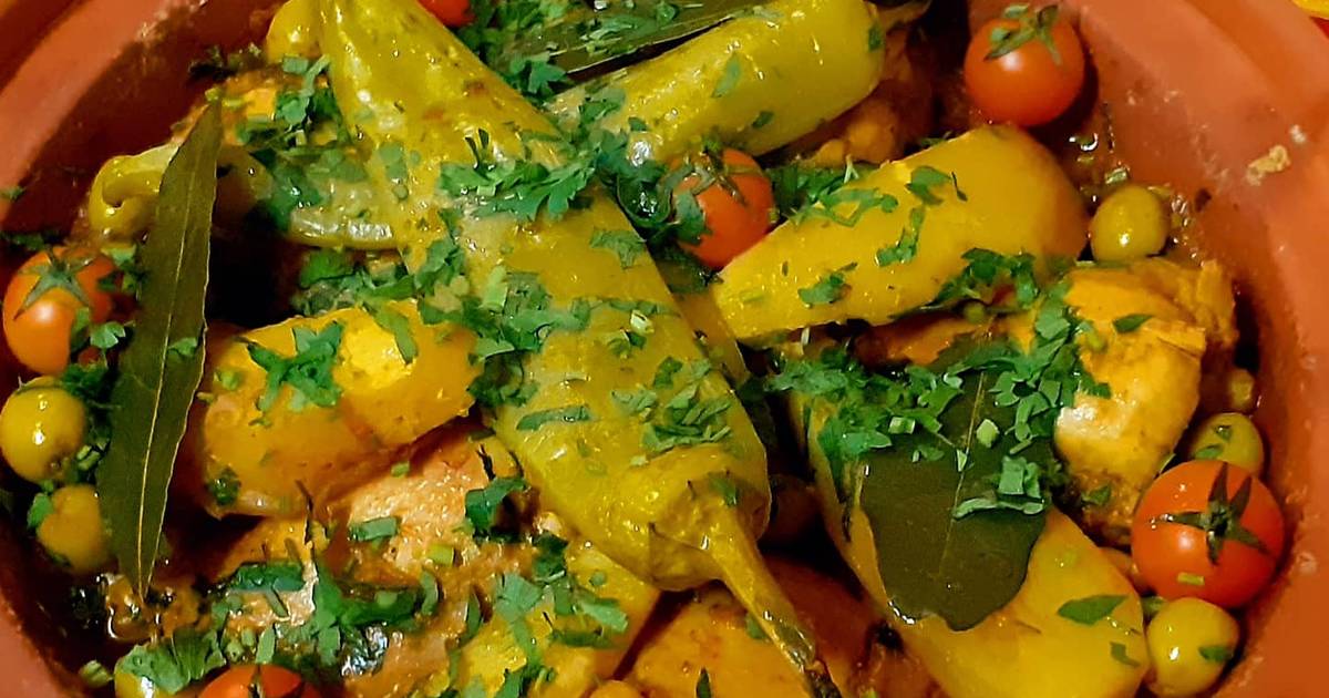 Tajine marocain au poulet, légumes et olives de gouasmia chaima - Cookpad