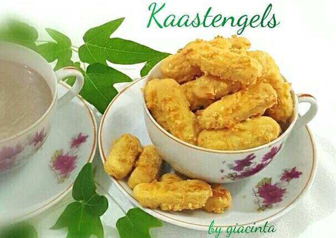 Resep Kaastengels (tanpa telur) - Lima bahan utama oleh