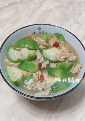 絲瓜佐腐竹(素) 的食譜成品照片