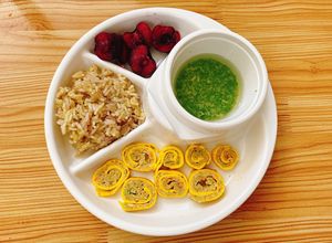 Hình của món Trứng cuộn thịt rau củ.