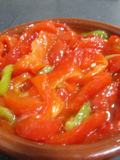 Una foto de Pimiento rojo en ensalada