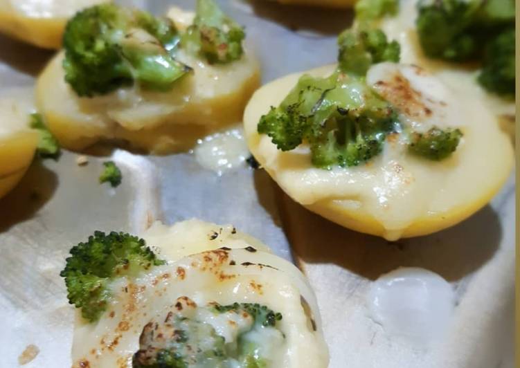 Recipe of Speedy Cheesy Potato Broccoli