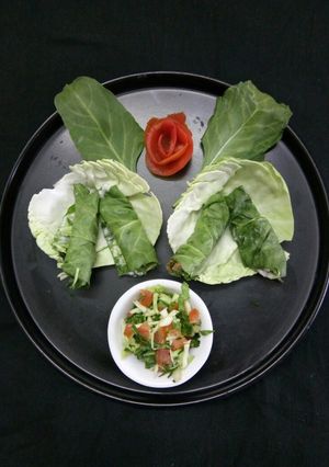 A picture of Spinach mix salad roll.