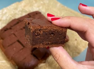 Foto principal de Brownie clásico fácil y rápido
