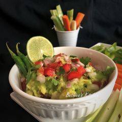 A picture of Guacamole (Mexican Avocado Dip).