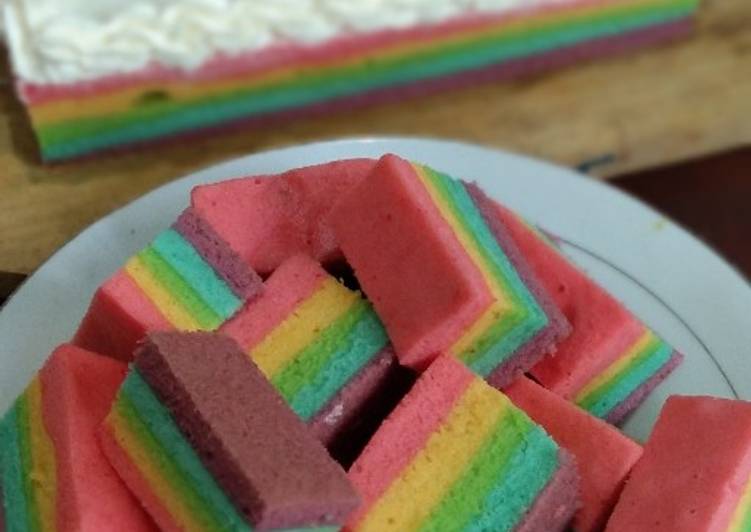 Resep Rainbow Cake Tanpa Susu Dengan Takaran Sendok Anti Gagal