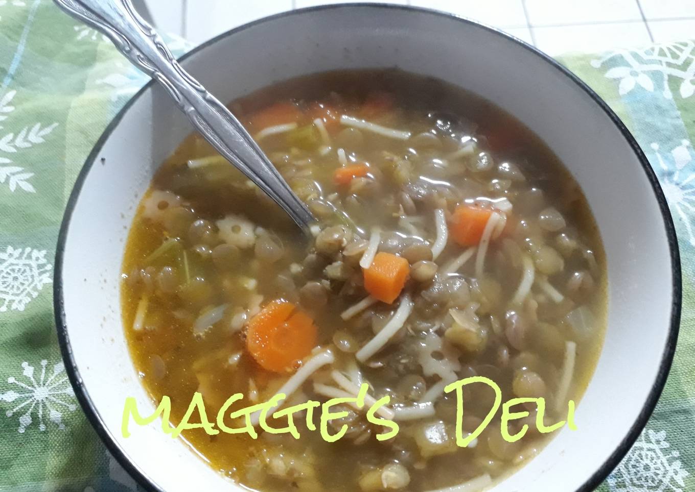 Sopa de lentejas con pasta