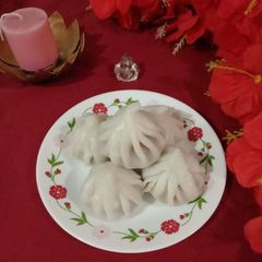 A picture of Ukadiche Modak.