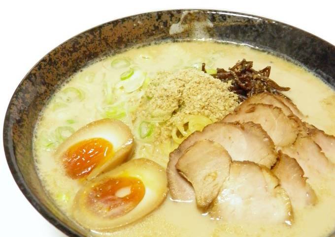 Simple Way to Make Perfect Thick and Rich Miso Tonkotsu (Pork Base) Ramen Noodles