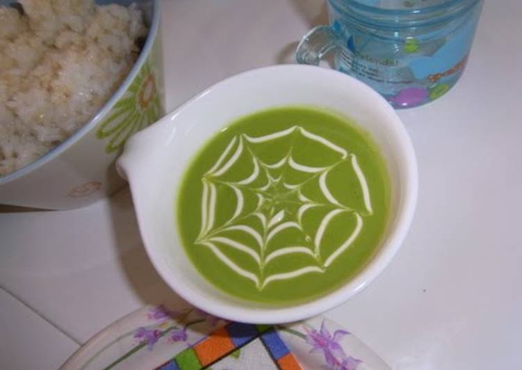 How to Make Homemade Halloween Spider Web Green Pea Soup