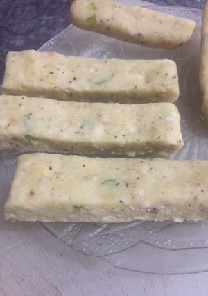 A picture of Potatoes bread sticks.