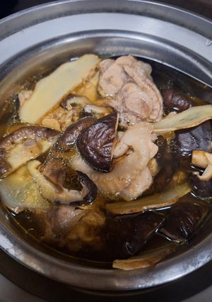 香菇雞湯 的食譜成品照片