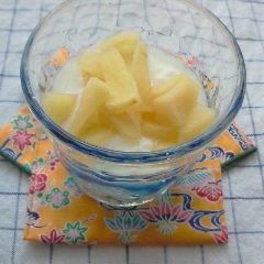 A picture of Microwaved Vinegar & Apple Dessert.
