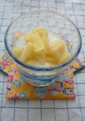 A picture of Microwaved Vinegar & Apple Dessert.