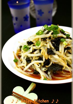 A picture of Bean Sprouts and Nori Seaweed Salad With Sweet Vinegar Garlic Sauce.
