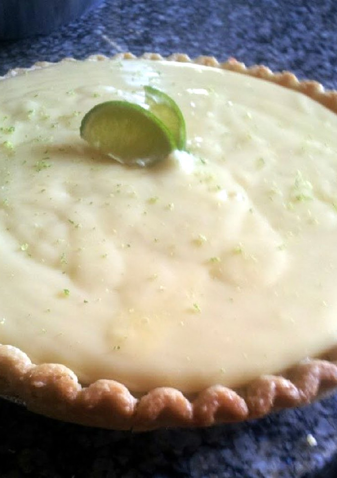 A picture of Key Lime Pie.