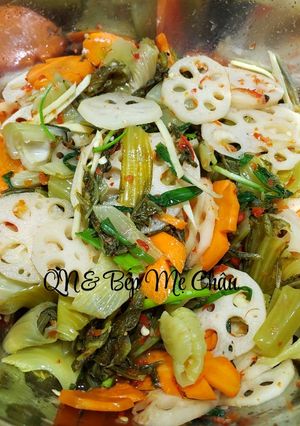 Hình của món Kim chi Việt Nam.