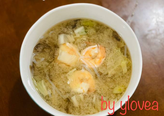 Prawn miso soup ala Mama Asi / ylovea