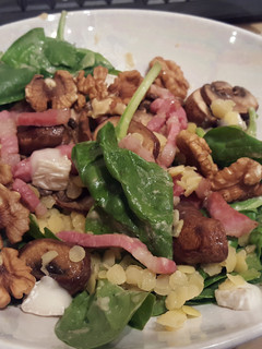 A picture of Spinach, Bacon, Mushroom and Lentil salad.