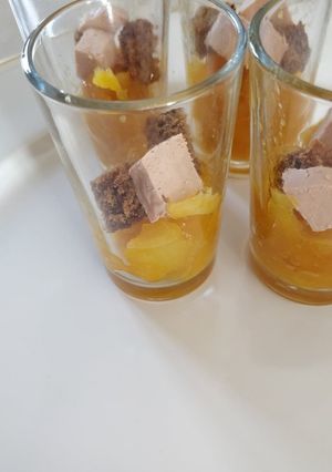 Une photo de Verrines de foie gras chutney mangue-ananas