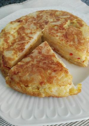 Foto principal de Tortilla de patata y pimiento rojo