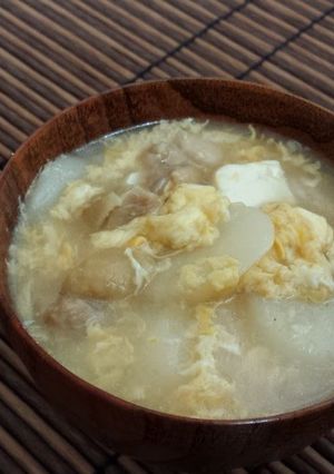 A picture of Mom's Restaurant Korean Tteok.