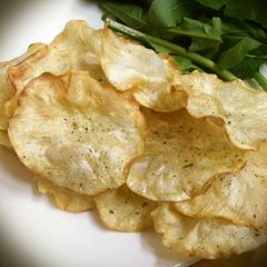 A picture of Celeriac Chips.