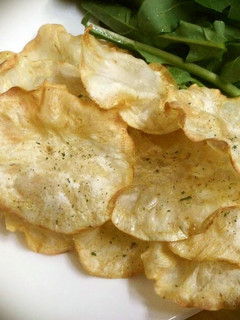 A picture of Celeriac Chips.