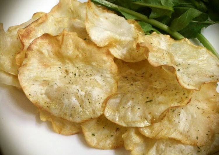 How to Prepare Quick Celeriac Chips