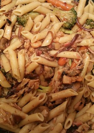 A picture of Seafood Mix Stir Fry/pasta.