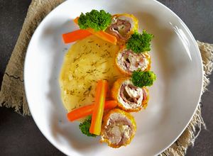 Foto resep Chicken Cordon Bleu With Garlic Mashed Potato