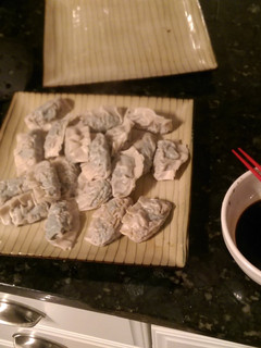 A picture of Boiled spinach and tofu dumplings.