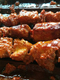 Una foto de Pinchos morunos