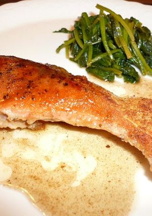A picture of Salmon Meunière with Easy Lemon Sauce.