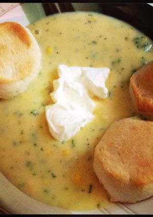 A picture of Almost Home-Made Broccoli & Cheese Soup.