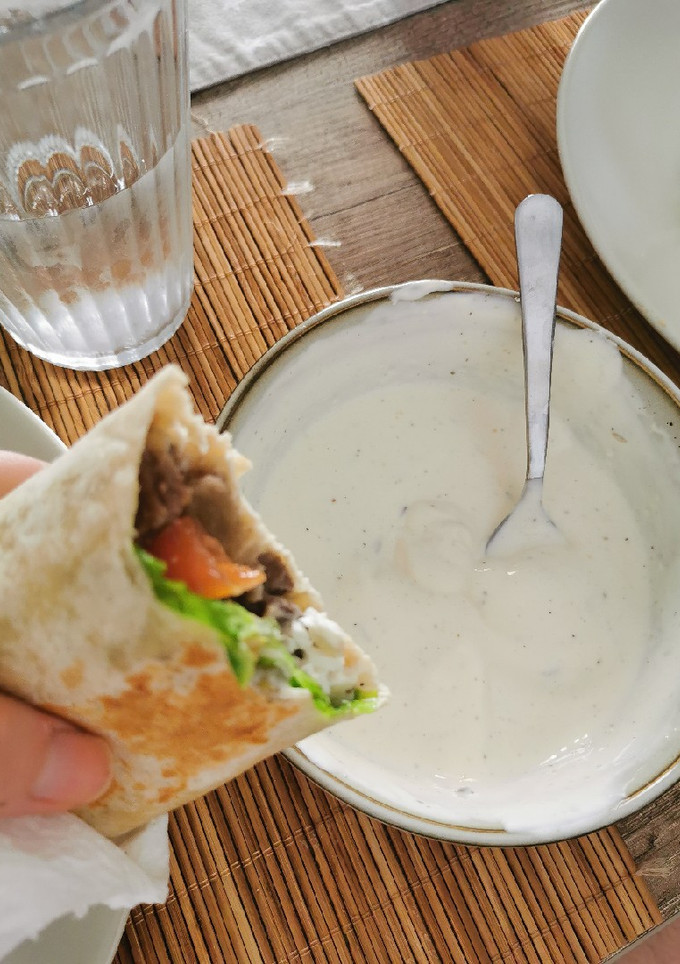 Una foto de Salsa de yogurt para durum