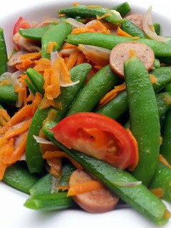 A picture of Sugar Snap Pea With Sausage.