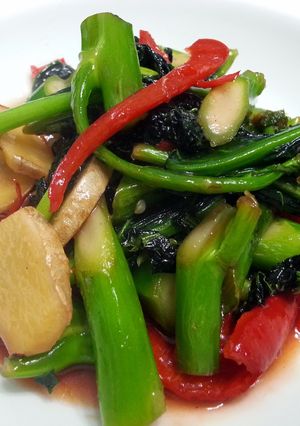 A picture of Chinese Brocoli With BBQ Chinese Sauce (Char Siew Sauce ).