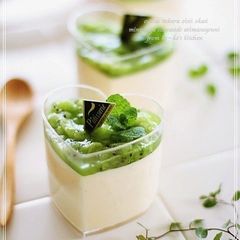 Kiwi and Mousse No-Bake Cheesecake A picture of Kiwi and Mousse No-Bake Cheesecake.