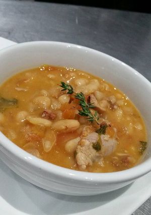 A picture of Castelnaudary Cassoulet.