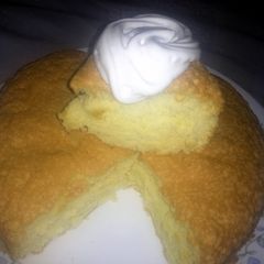 A picture of easy sponge cake.