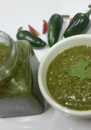 A picture of Kanya's Hot Sauce.