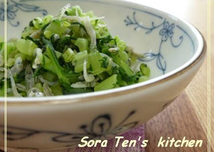 Recipe of Homemade Refreshing Daikon Radish Leaves (or Turnip Greens) and Jako Fish