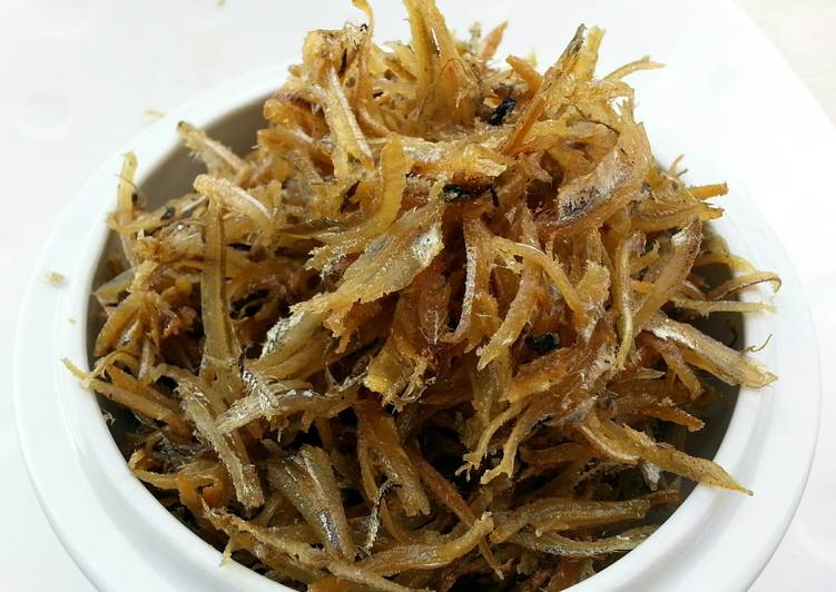 Recipe of Quick Fried Dried Anchovies / IkanBilis