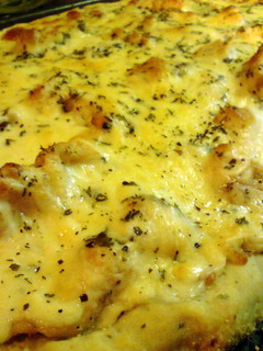 A picture of Chicken Alfredo flat bread.